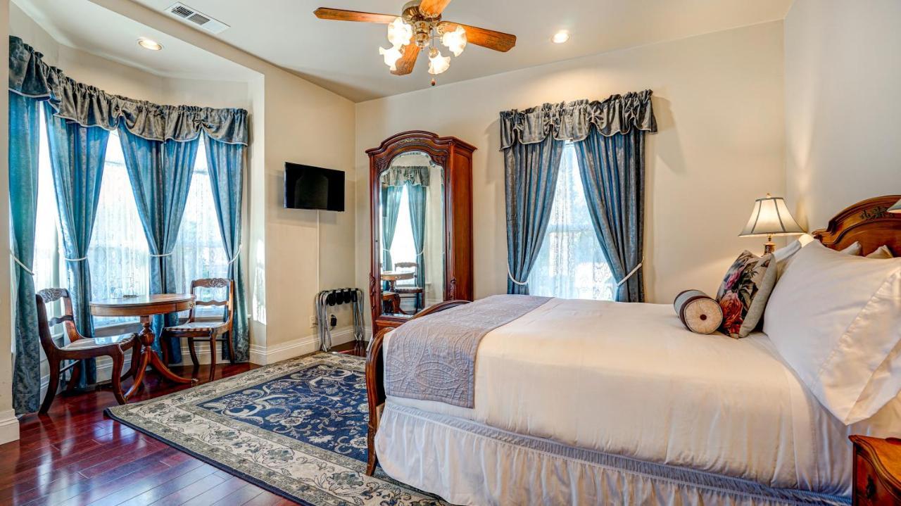The River Belle Inn ฮีลด์สเบิร์ก ภายนอก รูปภาพ